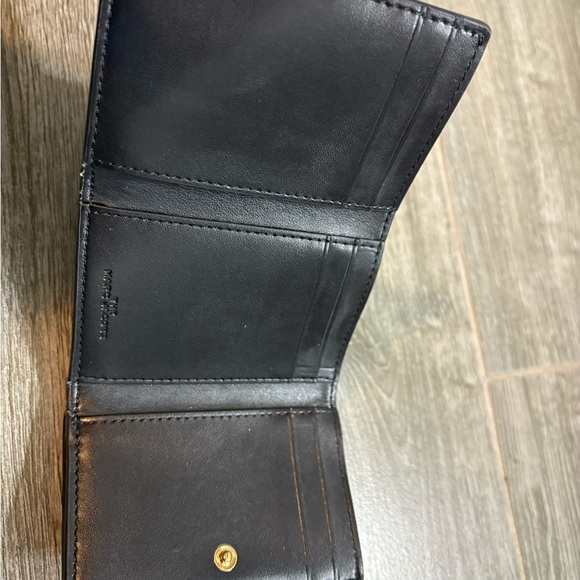 Marc Jacobs Black Leather Wallet - Picture 4 of 4